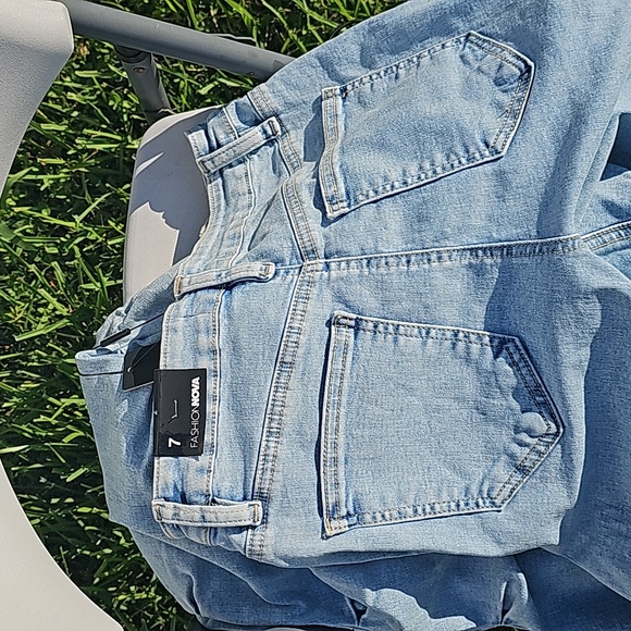 NWT Fashion Nova Women's Catch My Vibe Stacked Straight Leg Jeans in LightBlue 7 - Picture 6 of 9